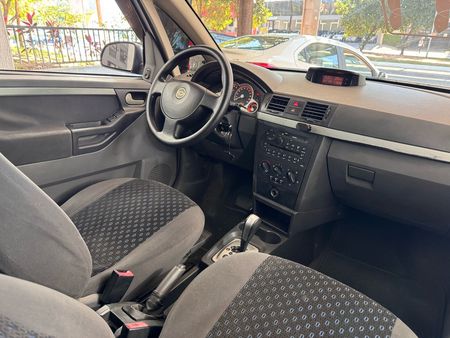 Meriva Premium 1.8 (Flex) (easytronic)