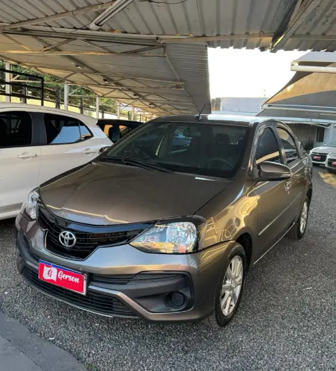 Carro Toyota Etios 2019 Platinum 1.5 (Aut) (Flex)