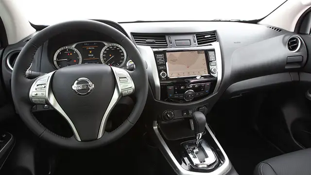 Carro Nissan Frontier 2024 Attack 2.3 Turbo 4x4