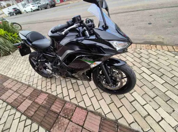 Carro Kawasaki Ninja 2021 650 (ABS)