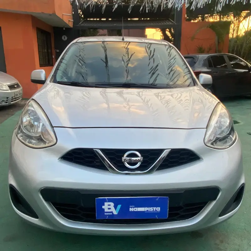 Nissan March 1.0 16V S (Flex)
