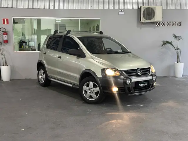 Carro Volkswagen CrossFox 2009 1.6 (Flex)