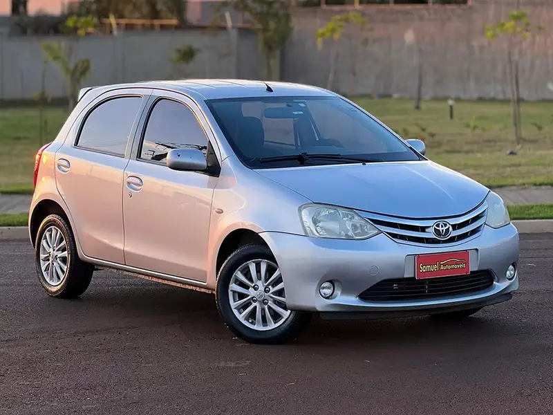 Toyota Etios XLS 1.5 (Flex)