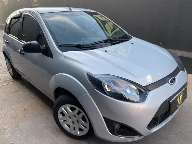 Carro Ford Fiesta Hatch 2011 1.0 (Flex)