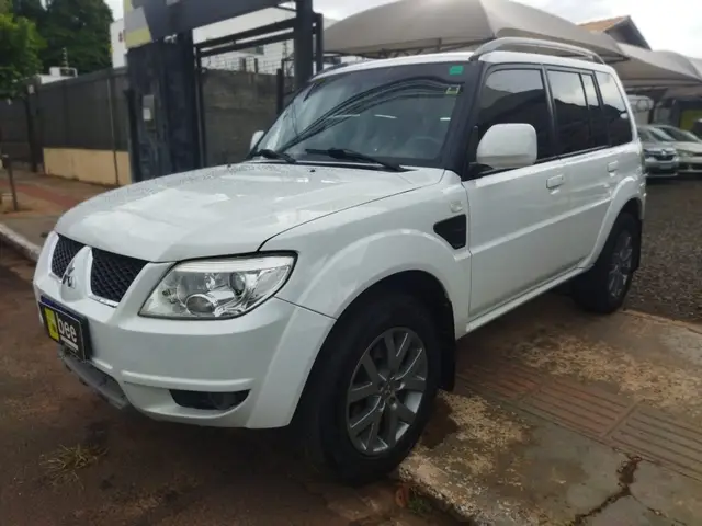 Carro Mitsubishi Pajero TR4 2014 2.0 16V 4x2 (Flex) (Aut)