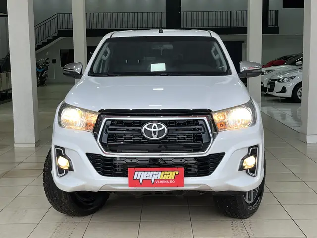 Carro Toyota Hilux Cabine Dupla 2019 Hilux 2.8 TDI SRV CD 4x4 (Aut)