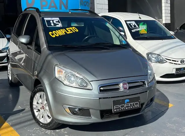 Carro Fiat Idea 2015 Attractive 1.4 8V (Flex)