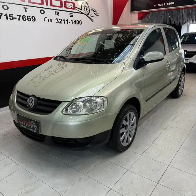 Carro Volkswagen Fox 2010 1.0 8V (Flex) 2p