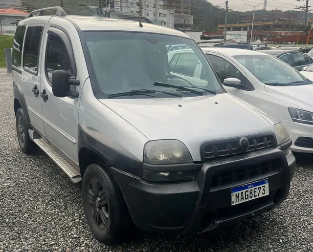 Carro Fiat Doblò 2006 Adventure (Estrada Real)1.8 8V