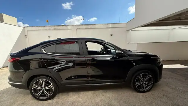 Carro Fiat Fastback 2024 Limited Edition Powered by Abarth