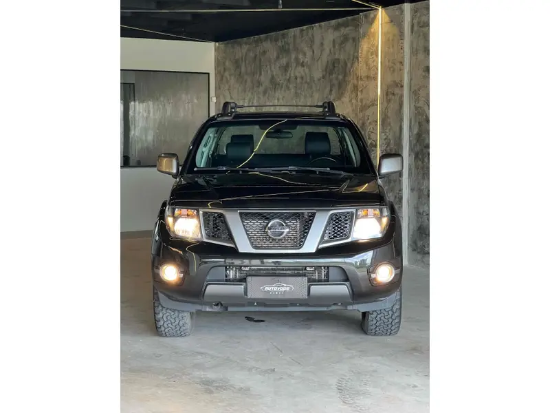 Nissan Frontier 2.5 TD CD 4x4 SV Attack (Aut)