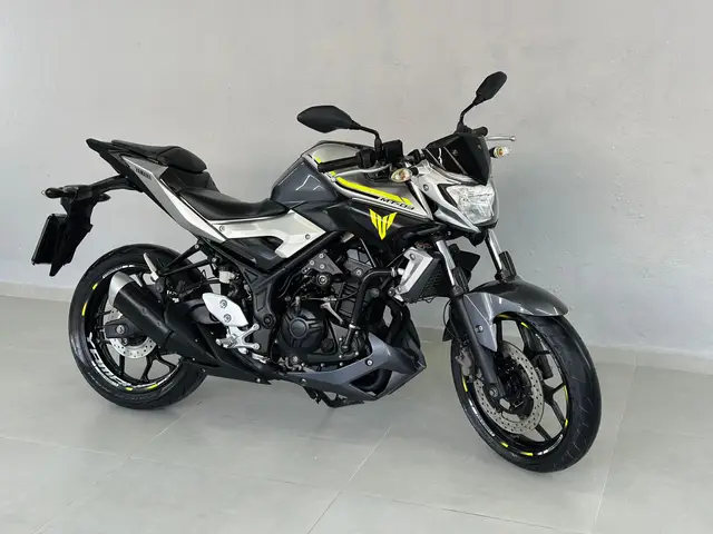 Carro Yamaha MT-03 2018 (ABS)
