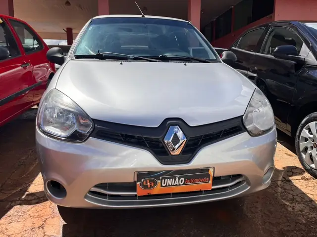 Carro Renault Clio 2015 Authentique 1.0 16V (Flex) 2p