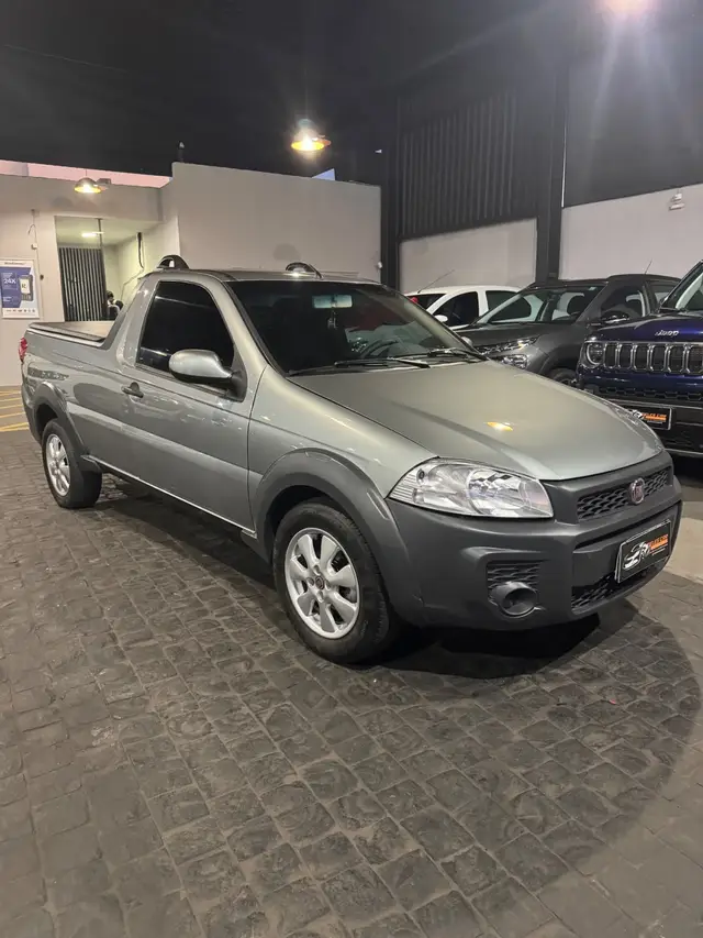 Carro Fiat Strada 2015 Working 1.4 (Flex)