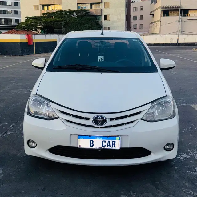 Carro Toyota Etios Sedan 2015 X 1.5 (Flex)