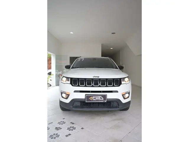 Carro Jeep Compass 2017 2.0 Sport 4x2 (Aut) (Flex)