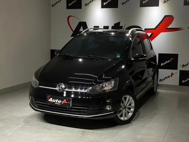 Carro Volkswagen Fox 2018 1.0 MPI Track (Flex)