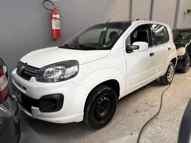 Carro Fiat Uno 2019 Attractive 1.0 8V (Flex) 4p