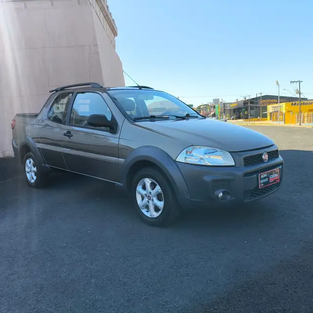 Carro Fiat Strada 2015 Working 1.4 (Flex) (Cabine Dupla)