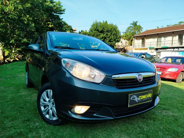 Carro Fiat Grand Siena 2013 Evo Attractive 1.4 8V (Flex)