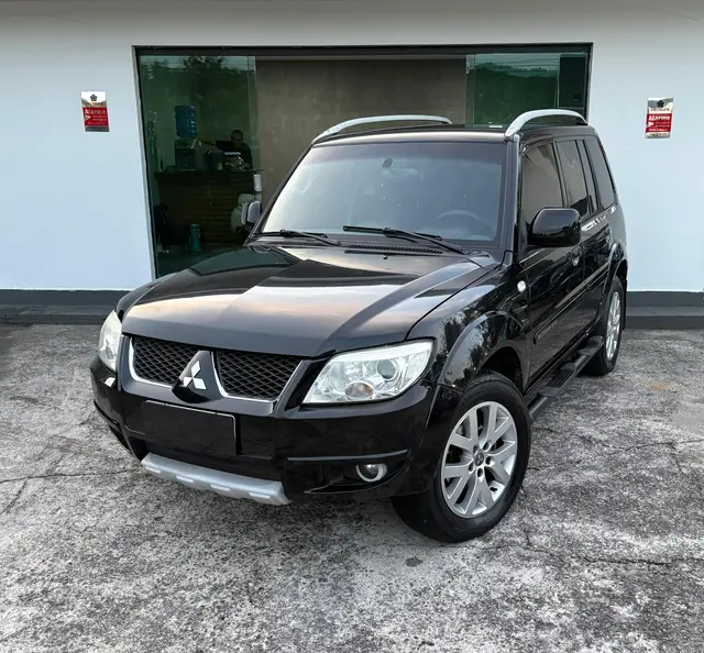 Carro Mitsubishi Pajero TR4 2012 2.0 16V 4x2 (Flex)