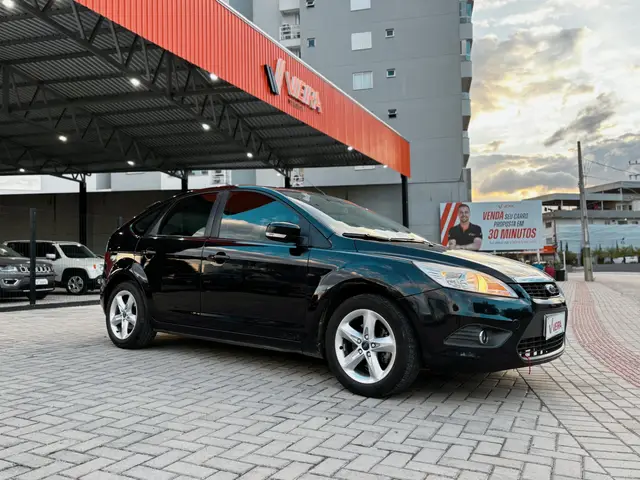 Carro Ford Focus Hatch 2013 GL 1.6 16V (Flex)