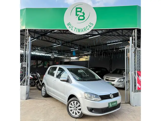 Carro Volkswagen Fox 2010 1.0 8V (Flex) 4p
