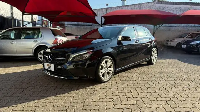 Carro Mercedes-Benz Classe A  2016 200 1.6 Turbo FlexFuel DCT