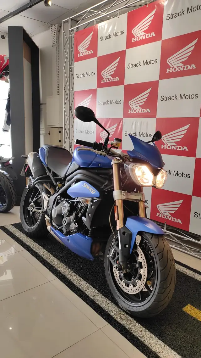Carro Triumph Speed Triple 2014 1050i