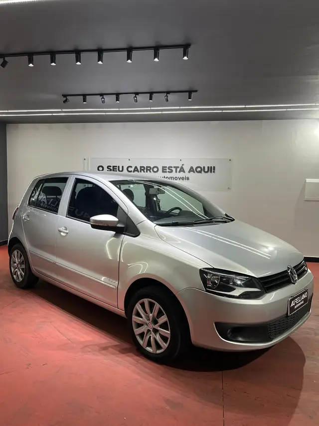 Carro Volkswagen Fox 2011 1.6 8V (Flex)