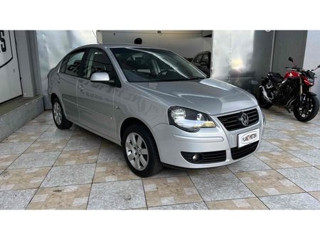 Polo Sedan Comfortline 1.6 8V (Flex)