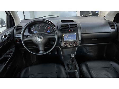 Polo Sedan Comfortline 1.6 8V (Flex)