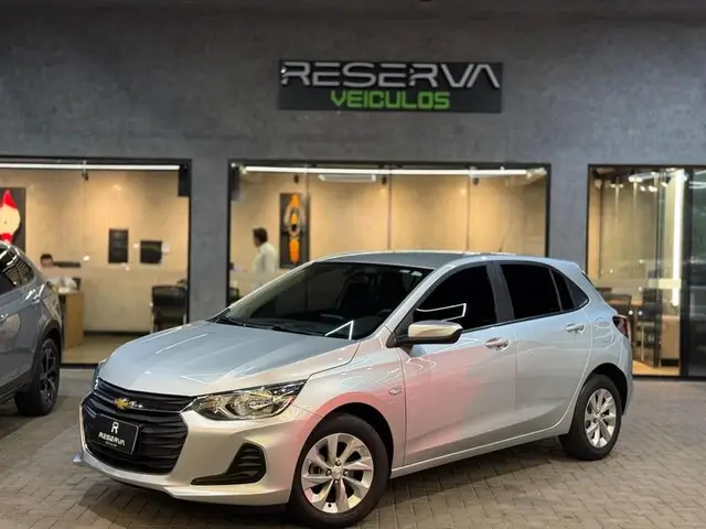Carro Chevrolet Onix 2023 LT 1.0