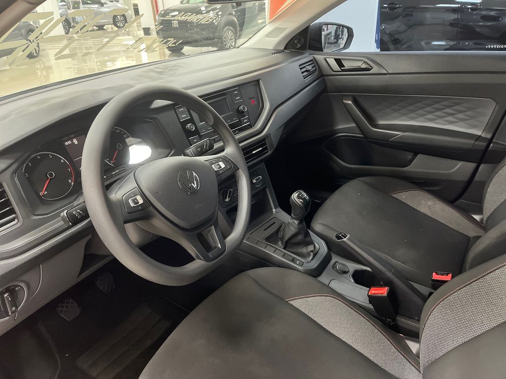 Polo Track 1.0 Flex 12V 5p