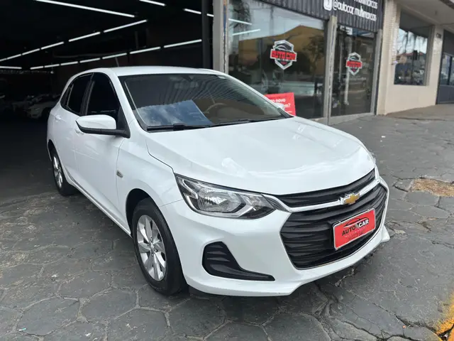 Carro Chevrolet Onix 2023 LT 1.0