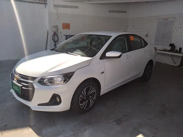 Carro Chevrolet Onix Plus 2024 LT 1.0