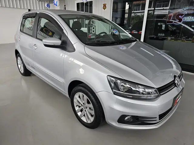 Carro Volkswagen Fox 2018 1.6 MSI Connect (Flex)