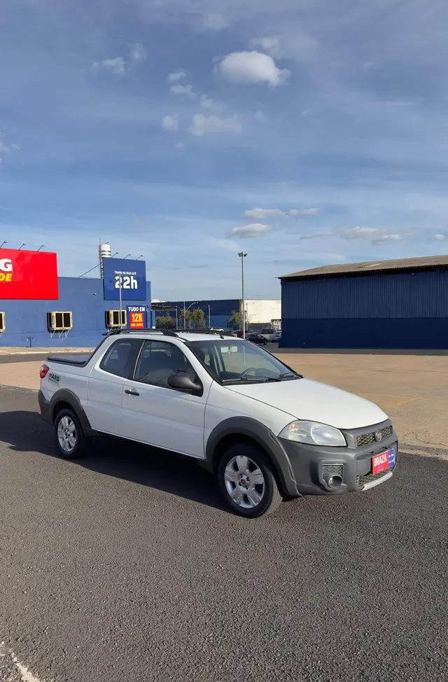Carro Fiat Strada 2015 Working 1.4 (Flex) (Cabine Dupla)