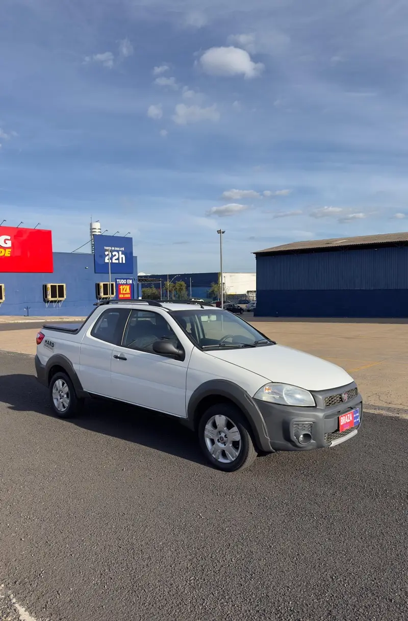 Fiat Strada Working 1.4 (Flex) (Cabine Dupla)