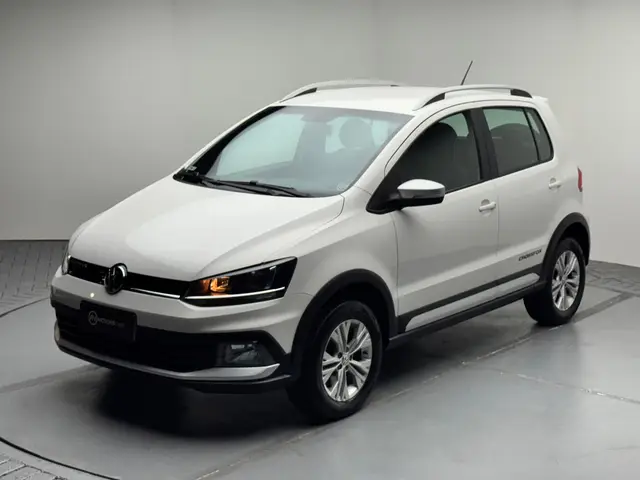Carro Volkswagen CrossFox 2017 1.6 16v MSI (Flex)