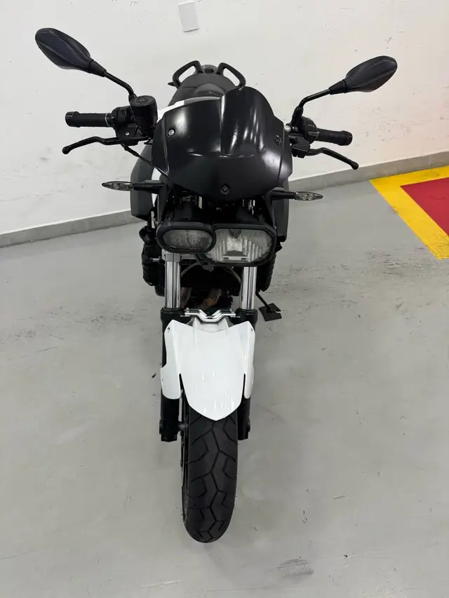 Carro BMW F 800 2012 R