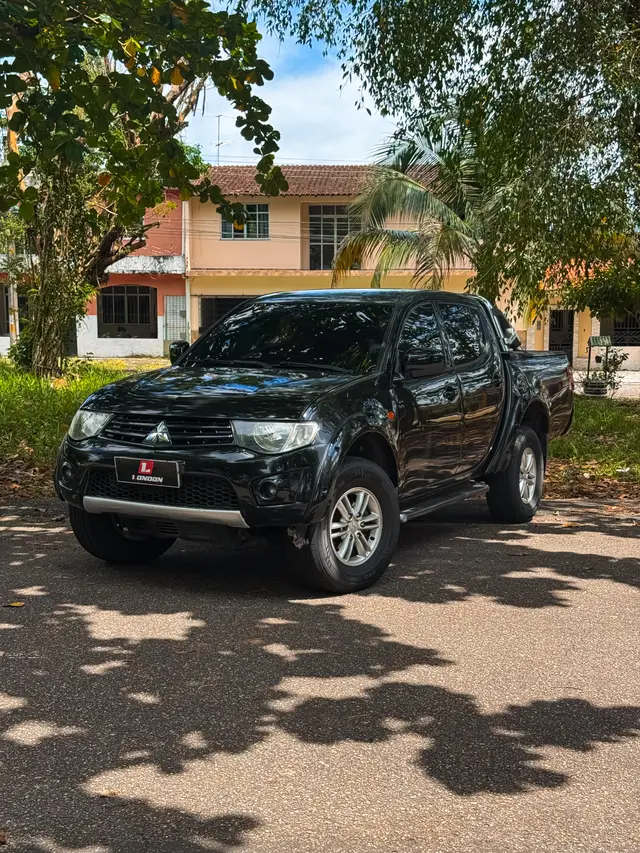 Carro Mitsubishi L200 Triton 2013 GL 3.2 CD TB Int. Dies. Mec.