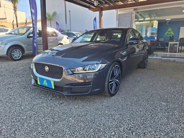 Carro Jaguar XE 2016 2.0 GTDI Pure
