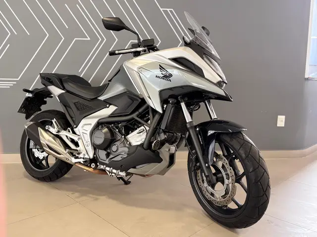 Carro Honda NC 750X 2025 ABS