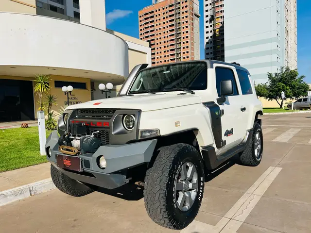 Carro Troller T4 2015 3.2 XLT Diesel