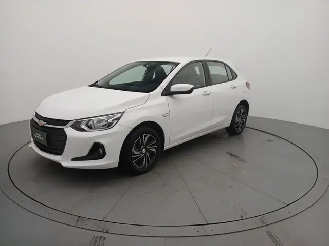 Carro Chevrolet Onix Plus 2024 LT 1.0