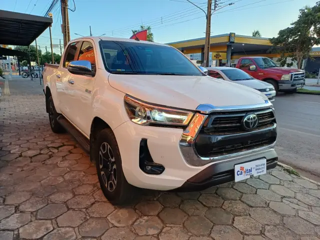 Carro Toyota Hilux Cabine Dupla 2023 SRX 4x4 2.8 Diesel