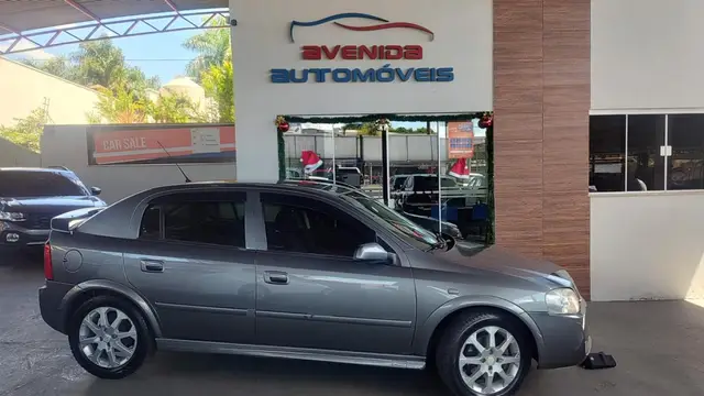 Carro Chevrolet Astra Hatch 2011 Advantage 2.0 (Flex)