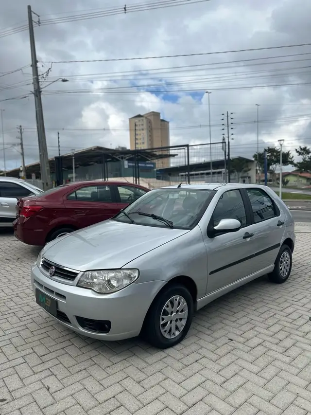 Carro Fiat Palio 2014 Celebration 1.0 Fire Flex 8V 4p