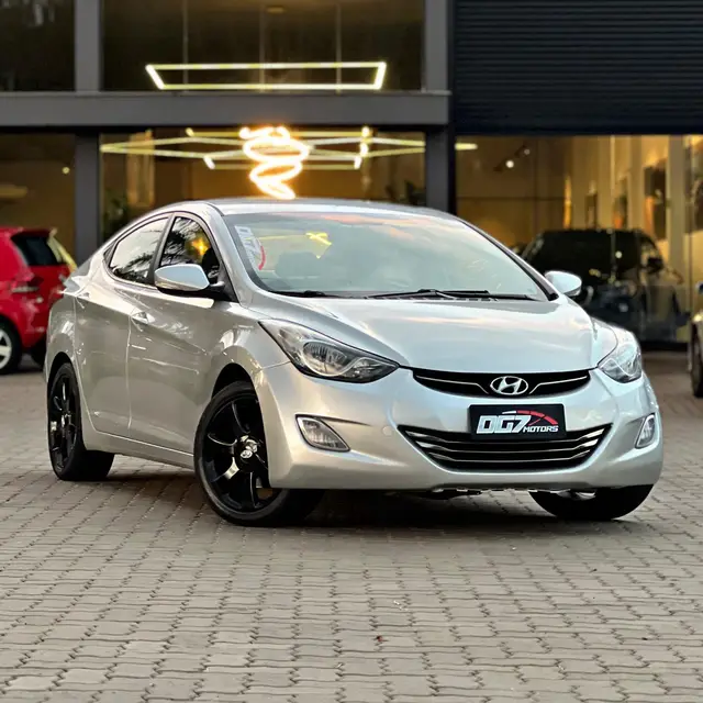 Carro Hyundai Elantra 2013 Sedan 1.8 GLS (aut)